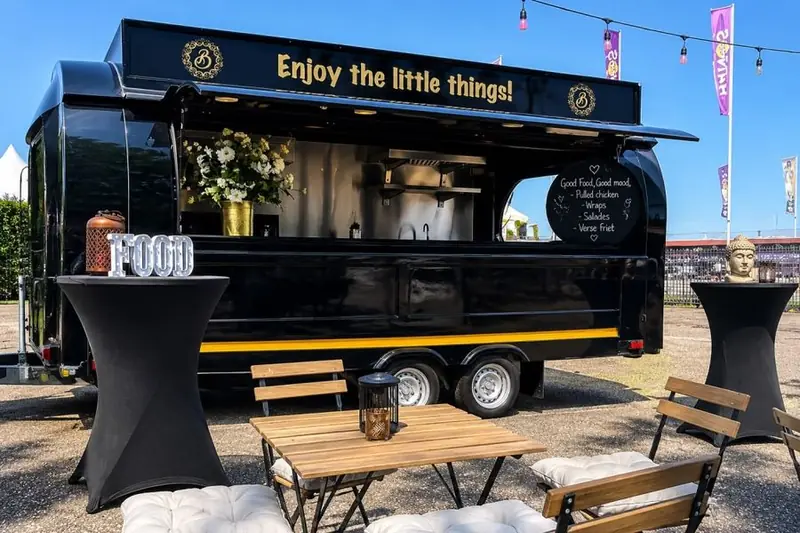 Grand Cru Foodtruck, streetfoodtruck uit Limburg (NL), te huur via Feestkarhuren.nl