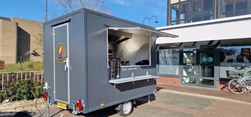 Greek Brother, BBQ-foodtruck uit Noord-Brabant, te huur via Feestkarhuren.nl