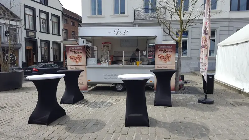 Grill & pasta, pastafoodtruck uit Antwerpen, te huur via Feestkarhuren.nl