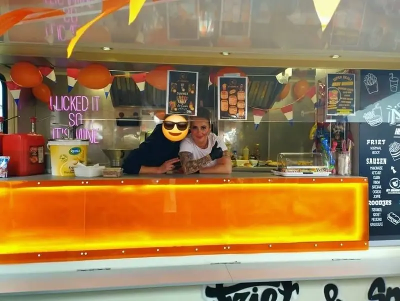 Het Krokantje, frietfoodtruck uit Zuid-Holland, te huur via Feestkarhuren.nl