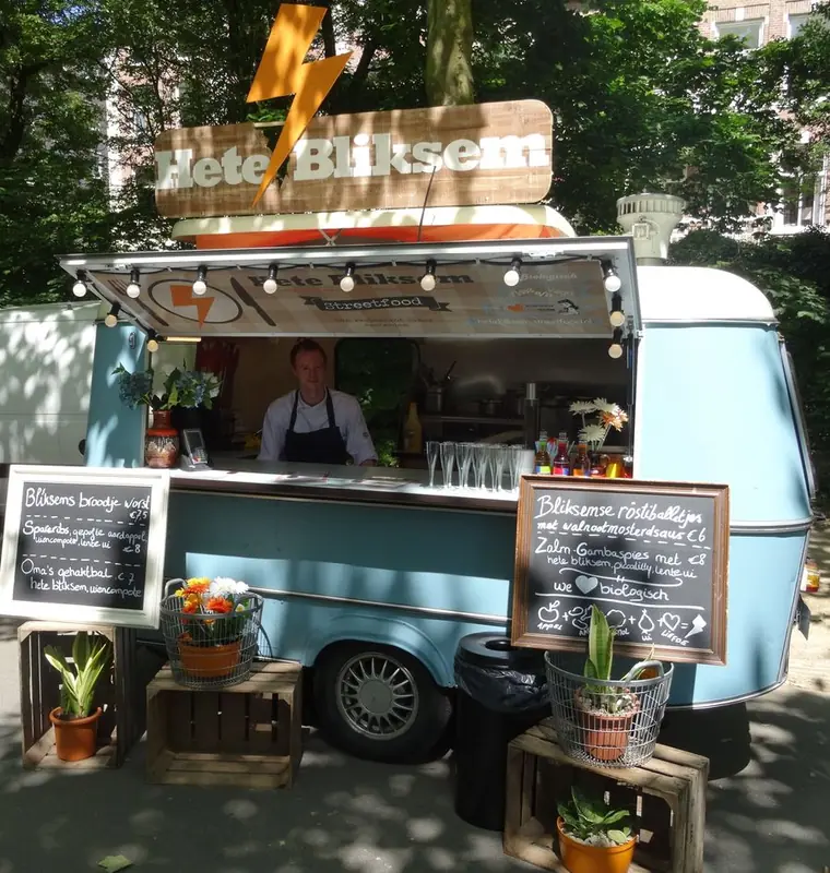 Hete Bliksem, BBQ-foodtruck uit Drenthe, te huur via Feestkarhuren.nl