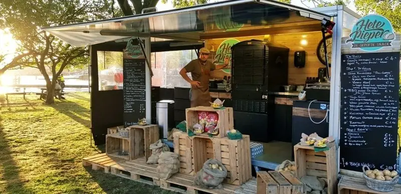 Hete Pieper, BBQ-foodtruck uit Noord-Holland, te huur via Feestkarhuren.nl
