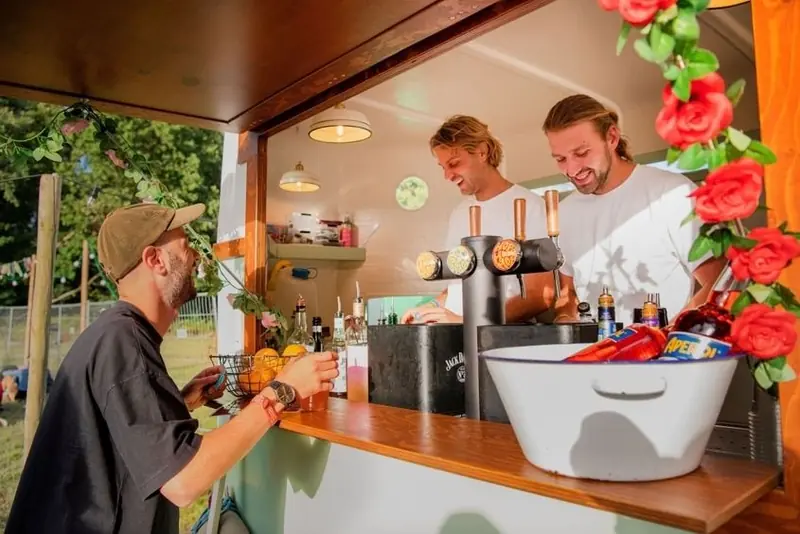 Hophophop Events, streetfoodtruck uit Limburg (NL), te huur via Feestkarhuren.nl