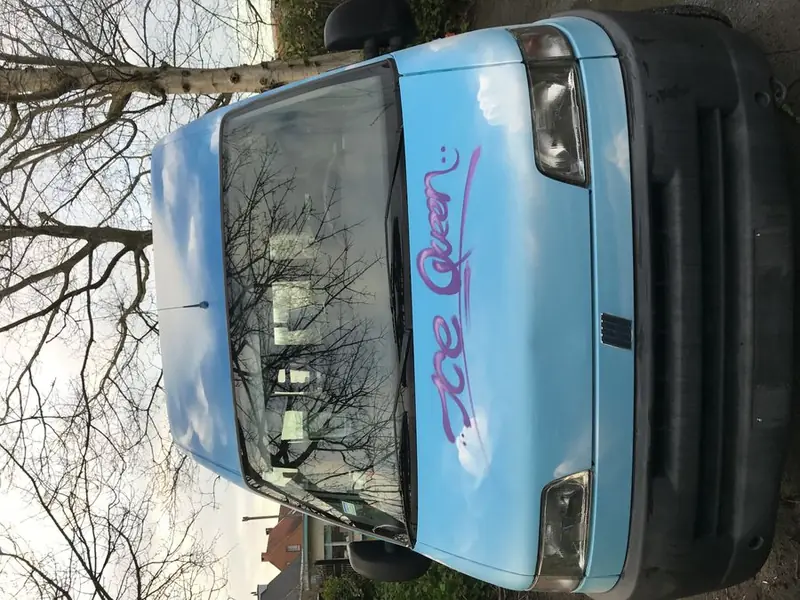 Ice Queen, ijsfoodtruck uit Oost-Vlaanderen, te huur via Feestkarhuren.nl