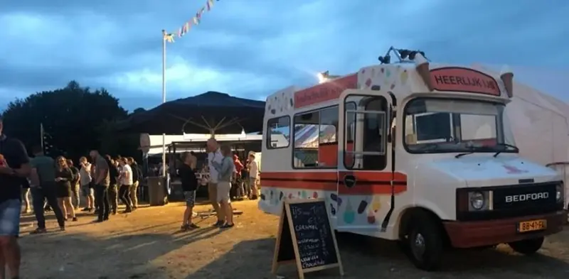 IJs van Tijs, ijsfoodtruck uit Gelderland, te huur via Feestkarhuren.nl