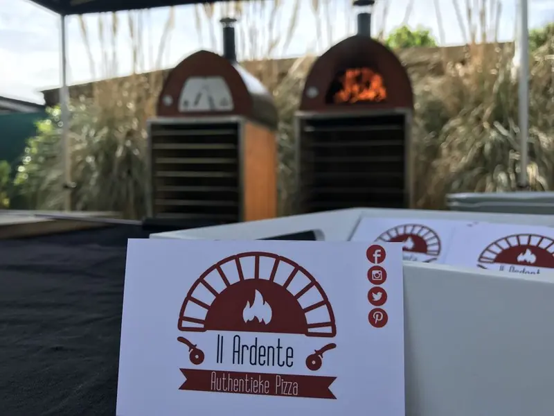 Il Ardente, pizzatruck uit Limburg (NL), te huur via Feestkarhuren.nl