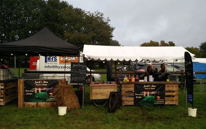 Jack's bar, mobiele cocktailbar uit Antwerpen, te huur via Feestkarhuren.nl
