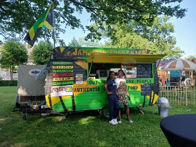 Jamaican Foodshack, streetfoodtruck uit Overijssel, te huur via Feestkarhuren.nl