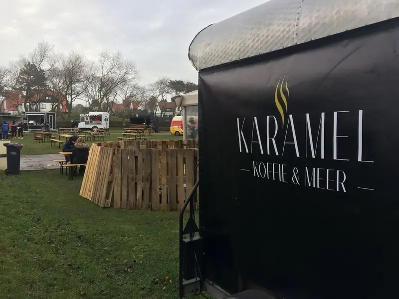 Karamel, ijsfoodtruck uit Antwerpen, te huur via Feestkarhuren.nl