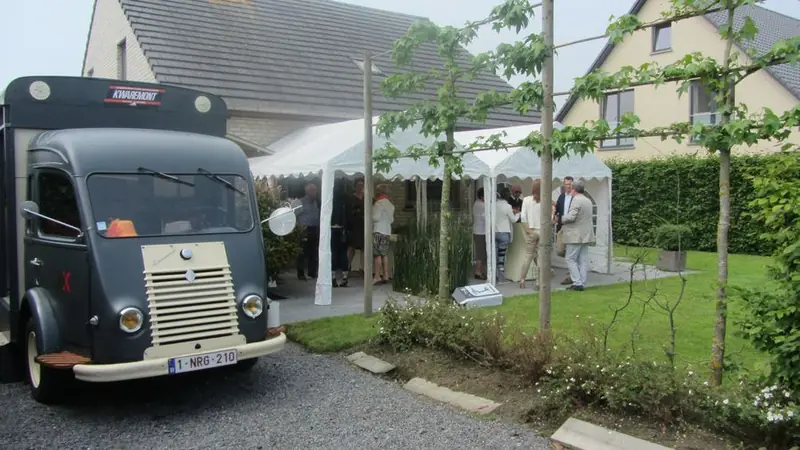 Katie's Rolling Kitchen, foodtruck voor comfort food uit Antwerpen, te huur via Feestkarhuren.nl