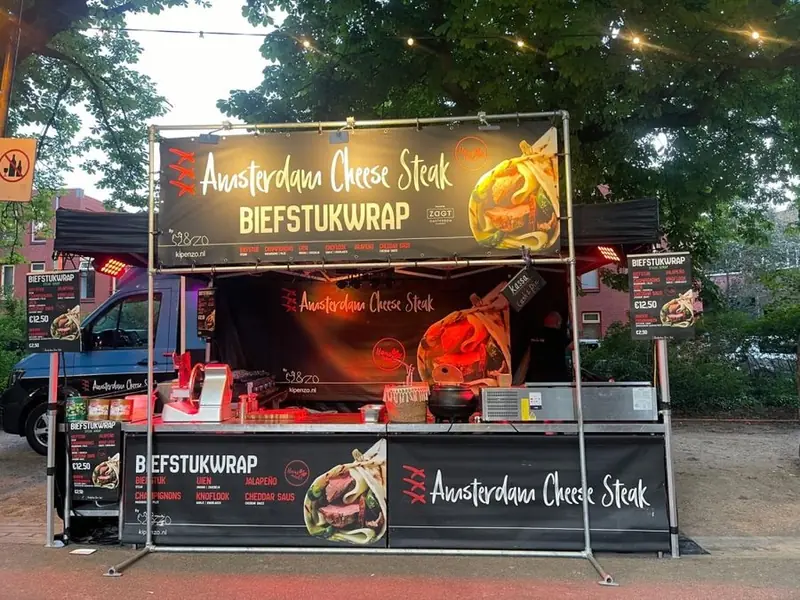 Kip & zo/amsterdam cheesesteak, theebar op wielen uit Noord-Holland, te huur via Feestkarhuren.nl