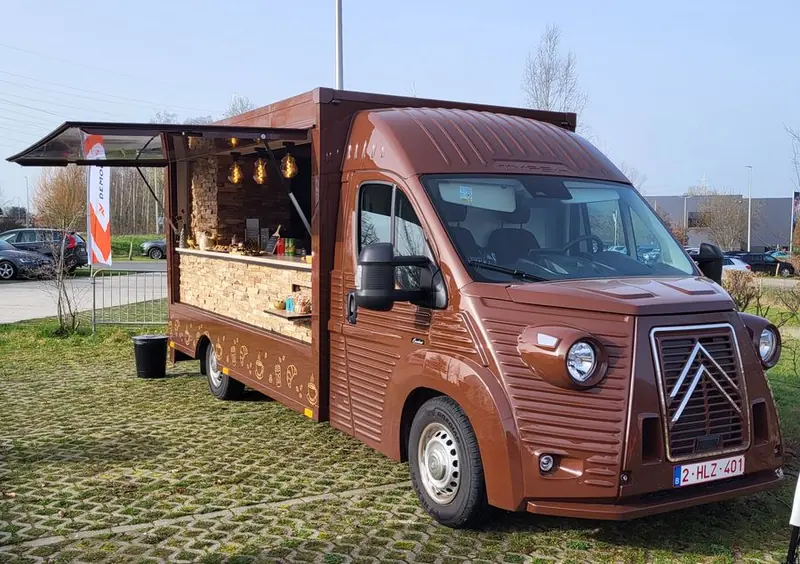 Koffiebie, koffiebar op wielen uit Antwerpen, te huur via Feestkarhuren.nl