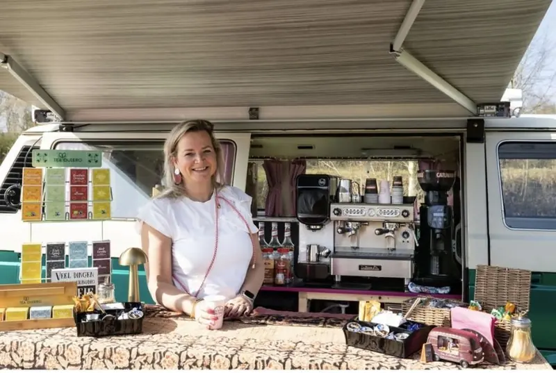 Koffiebuske, koffiebar op wielen uit Noord-Brabant, te huur via Feestkarhuren.nl