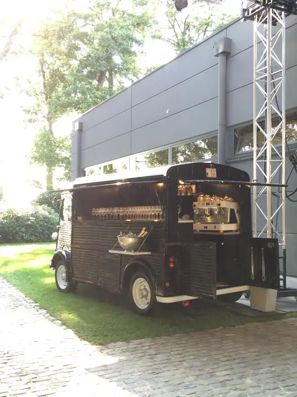 La cantine du roi, ijsfoodtruck, te huur via Feestkarhuren.nl