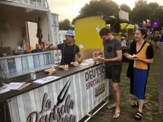 La Deutscha Vita, vegetarische foodtruck, te huur via Feestkarhuren.nl