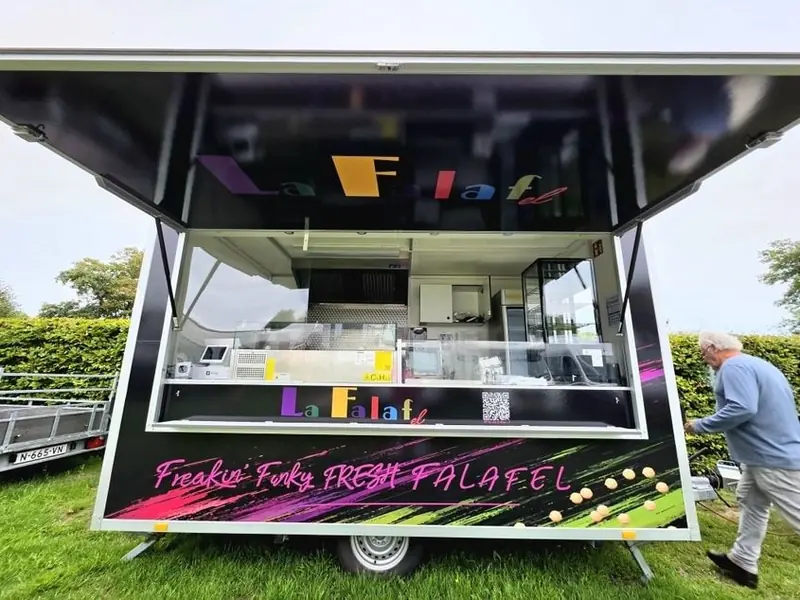 La Falaf, vegetarische foodtruck, te huur via Feestkarhuren.nl