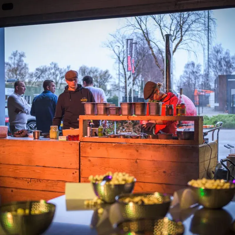 De opstelling van Lazzarella met gasten