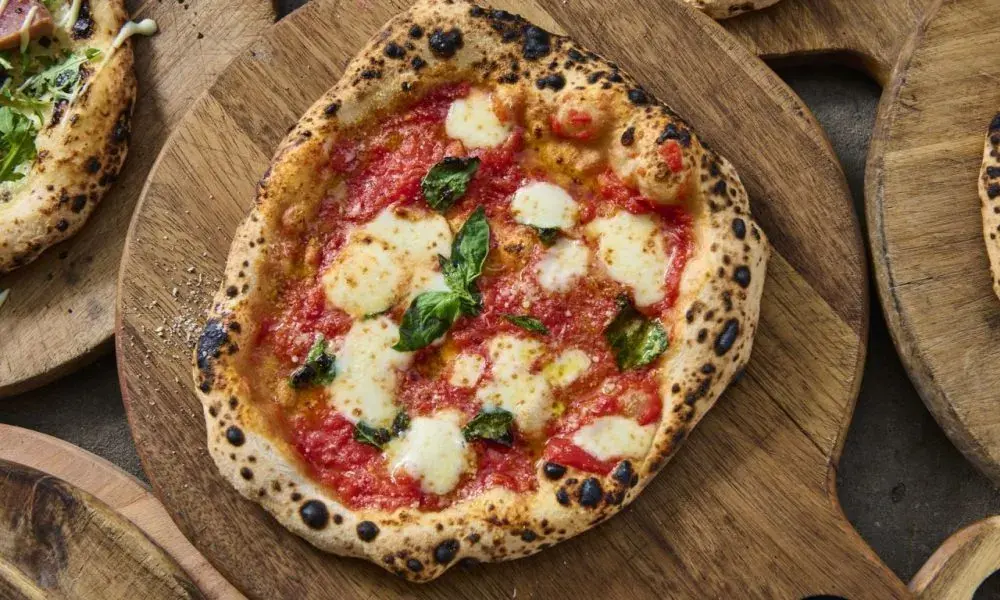 Een Napolitaanse pizza