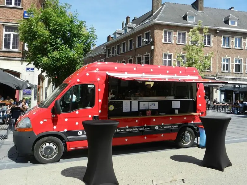Le camion à pois food truck, tapasfoodtruck uit Noord-Brabant, te huur via Feestkarhuren.nl