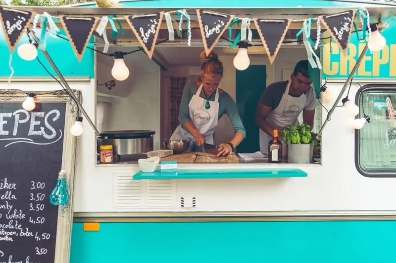 Lenja's Crepes Corner, foodtruck voor zoete lekkernijen uit Gelderland, te huur via Feestkarhuren.nl