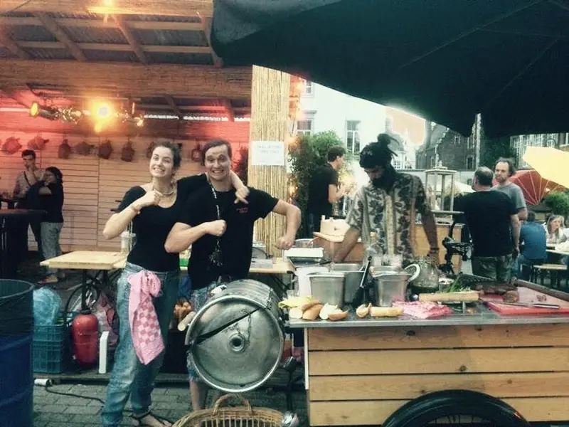 L'entrecovélo, BBQ-foodtruck uit Drenthe, te huur via Feestkarhuren.nl