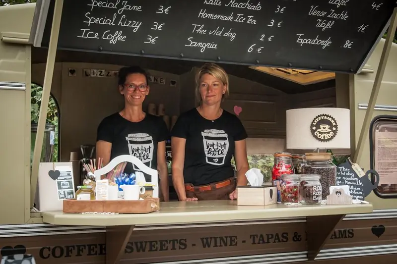 Lizzy&Jane, koffiebar op wielen uit Antwerpen, te huur via Feestkarhuren.nl