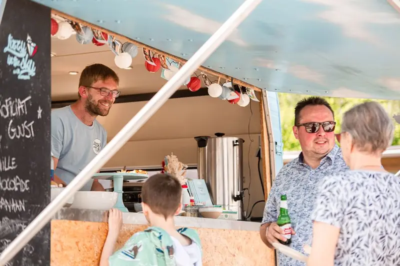 Lizzy in the sky with diamonds, foodtruck voor desserten uit Zeeland, te huur via Feestkarhuren.nl