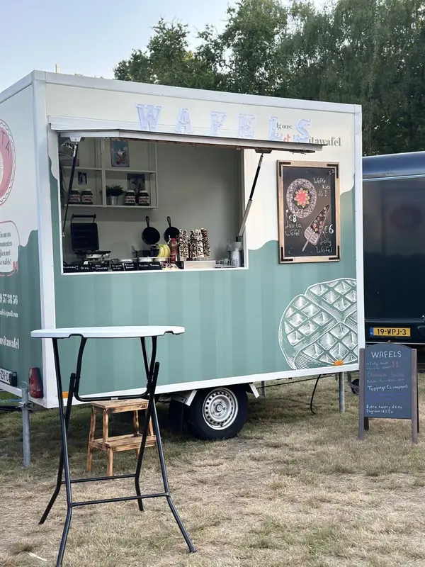 Luvita, foodtruck voor zoete lekkernijen uit Noord-Brabant, te huur via Feestkarhuren.nl