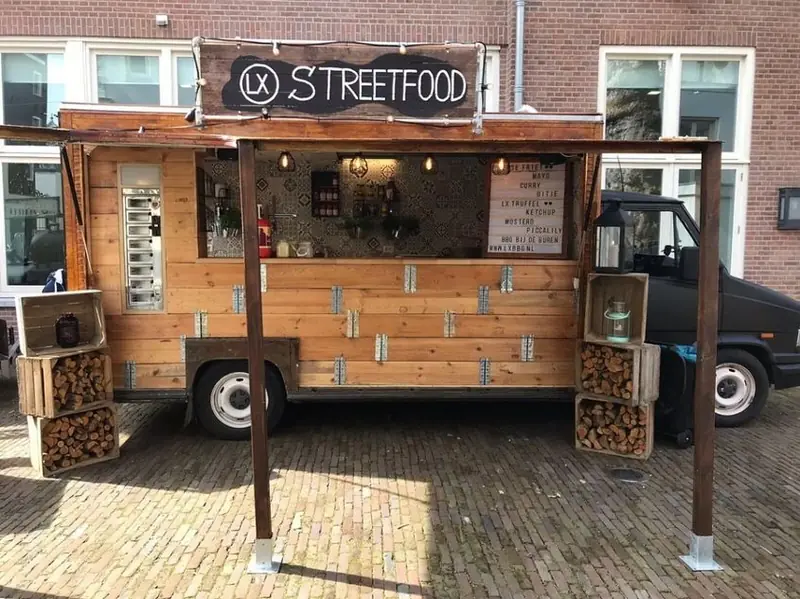 LX Streetfood, streetfoodtruck uit Utrecht, te huur via Feestkarhuren.nl