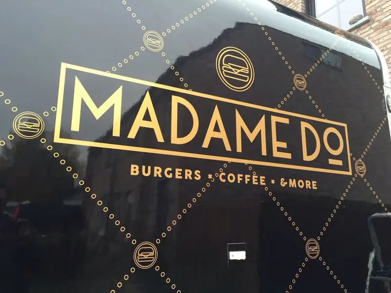 Madame Do, ijsfoodtruck uit Antwerpen, te huur via Feestkarhuren.nl