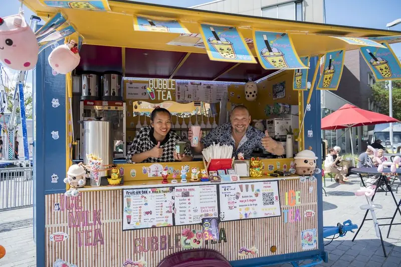 Magic Bubble Tea, theebar op wielen uit Zeeland, te huur via Feestkarhuren.nl