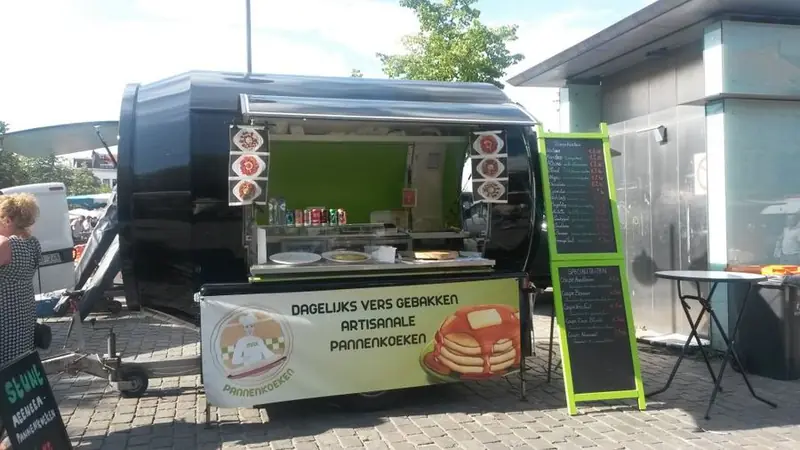 MaxFoodBar, foodtruck voor desserten uit Antwerpen, te huur via Feestkarhuren.nl