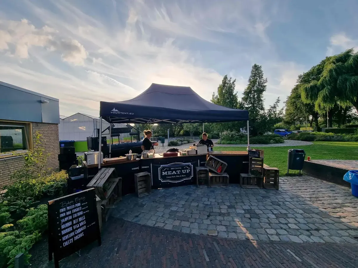 De cateringopstelling van Meat-Up