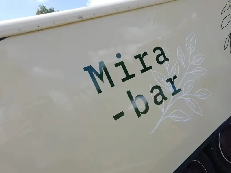 Mirabar, mobiele bar uit Oost-Vlaanderen, te huur via Feestkarhuren.nl