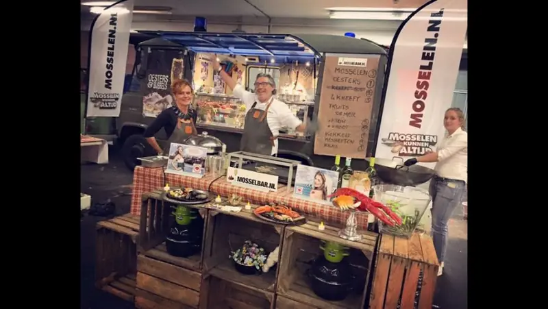 Mosselbar, visfoodtruck uit Antwerpen, te huur via Feestkarhuren.nl