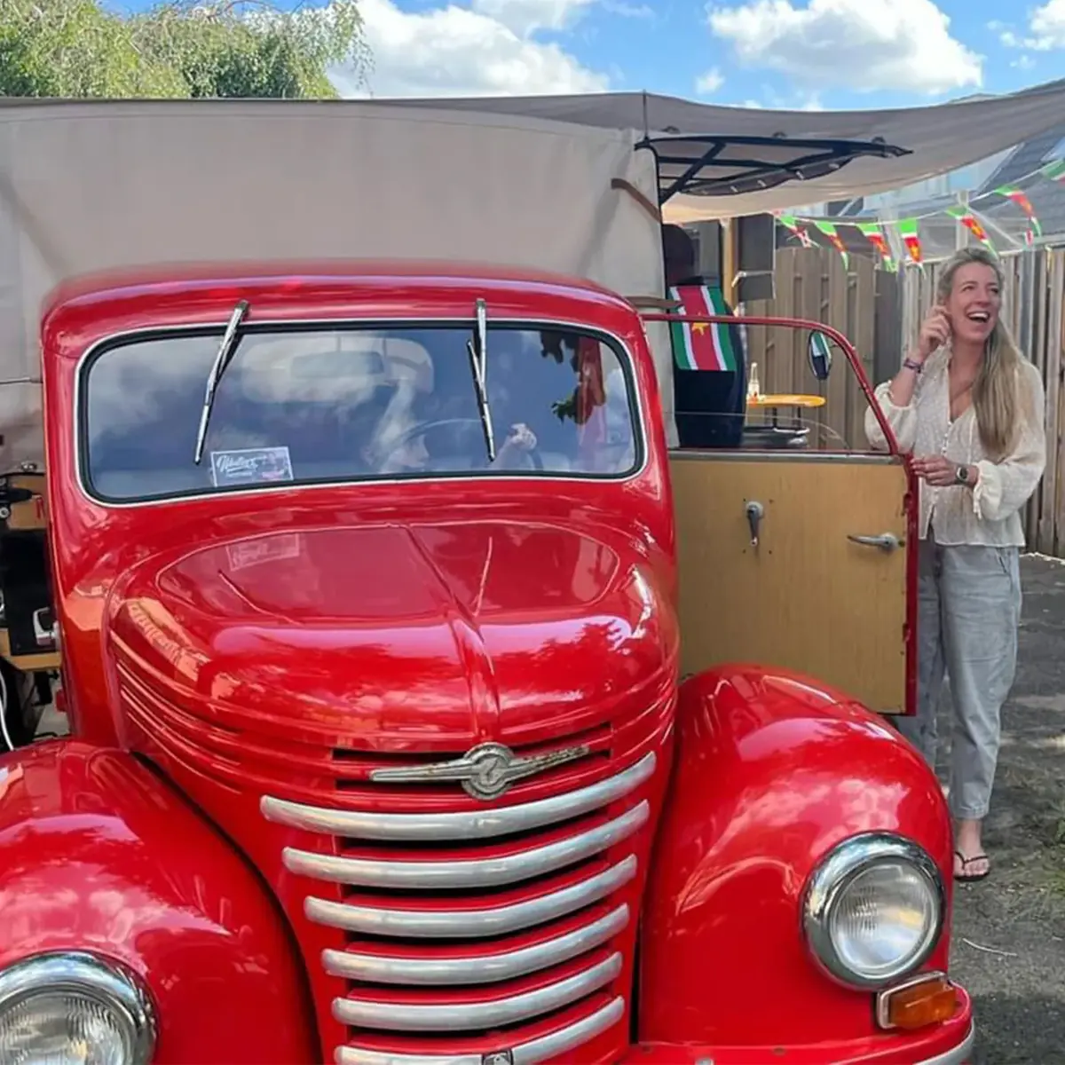 De rode vintage truck van Mullers Foodtruck