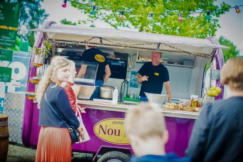 Nou Mil, pastafoodtruck uit Zeeland, te huur via Feestkarhuren.nl