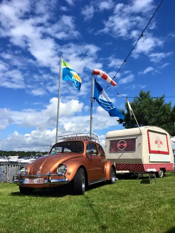 Ollebolleke Goos, ijsfoodtruck uit Antwerpen, te huur via Feestkarhuren.nl
