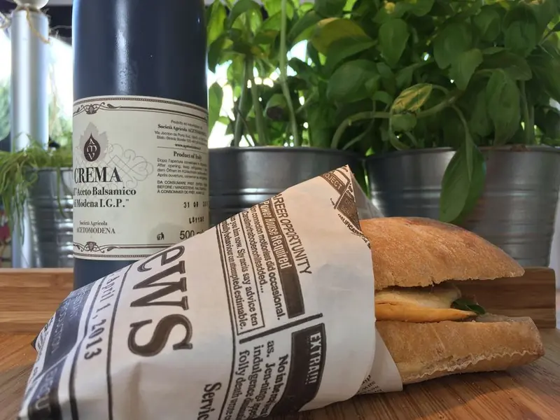 Omeletshop, foodtruck voor desserten, te huur via Feestkarhuren.nl