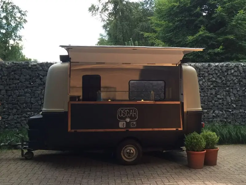 Oscar, vegan foodtruck uit Antwerpen, te huur via Feestkarhuren.nl