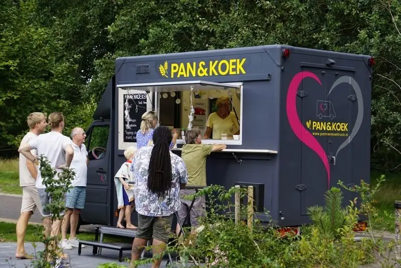 Pan & Koek, foodtruck voor zoete lekkernijen uit Drenthe, te huur via Feestkarhuren.nl
