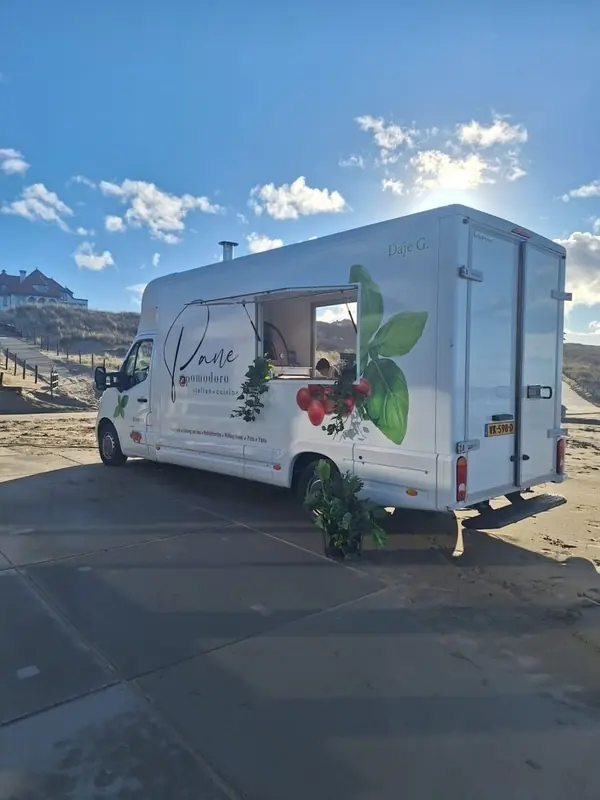 Pane & Pomodoro, pizzatruck uit Zuid-Holland, te huur via Feestkarhuren.nl