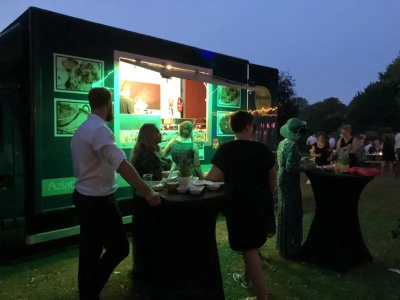 Paparoti, Aziatische foodtruck uit Zuid-Holland, te huur via Feestkarhuren.nl