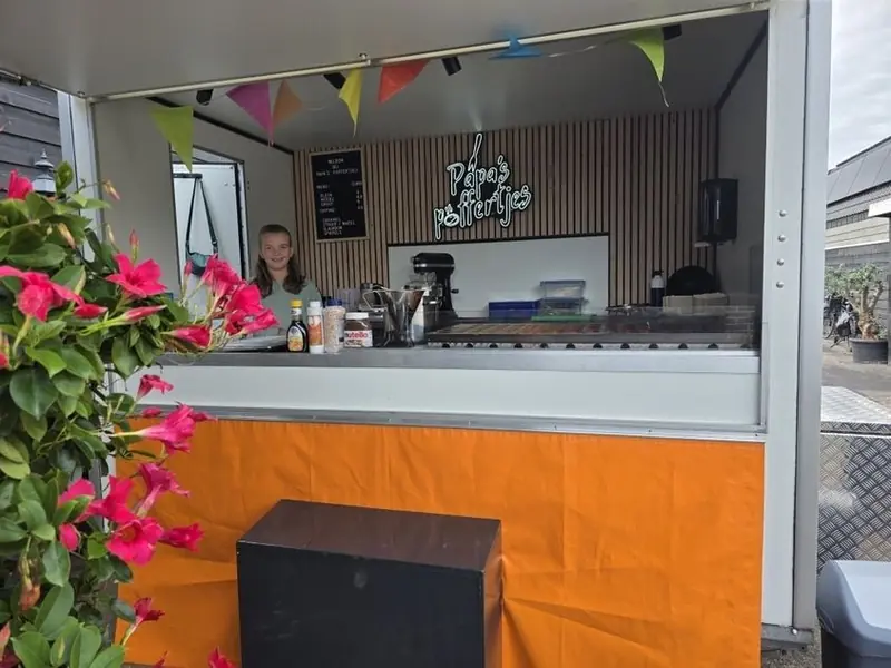 Papa's poffertjes, foodtruck voor zoete lekkernijen uit Utrecht, te huur via Feestkarhuren.nl