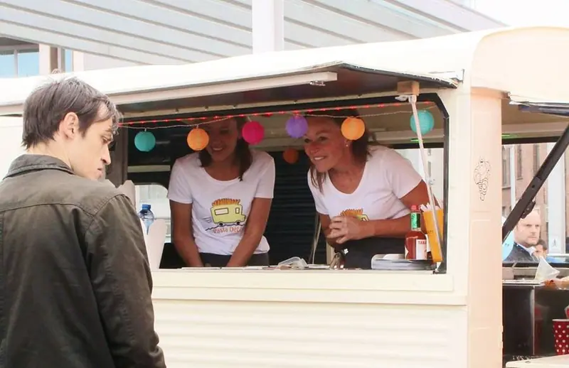 Pasta DéLisa, pastafoodtruck uit Antwerpen, te huur via Feestkarhuren.nl