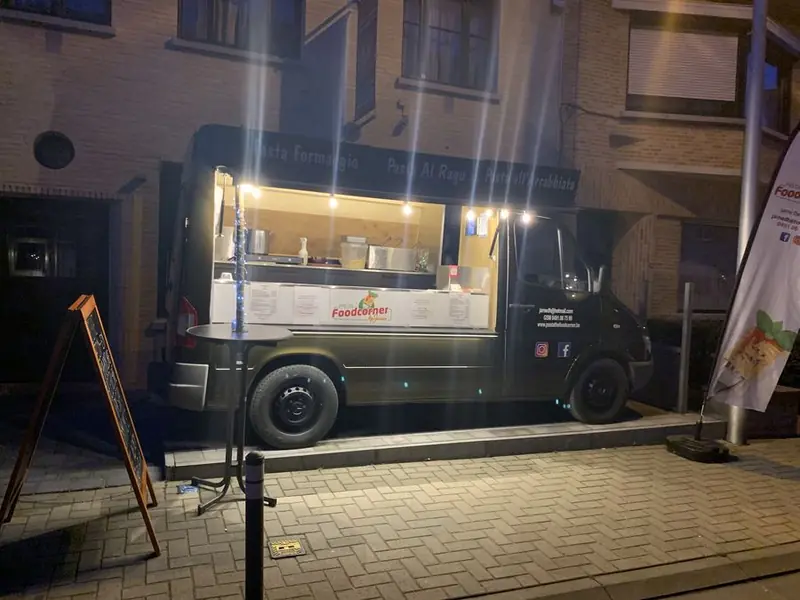 Pasta Foodcorner by Jarne, pastafoodtruck uit Antwerpen, te huur via Feestkarhuren.nl