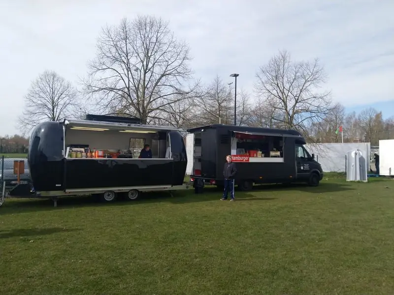 Pasta italiano, pastafoodtruck uit Limburg (NL), te huur via Feestkarhuren.nl