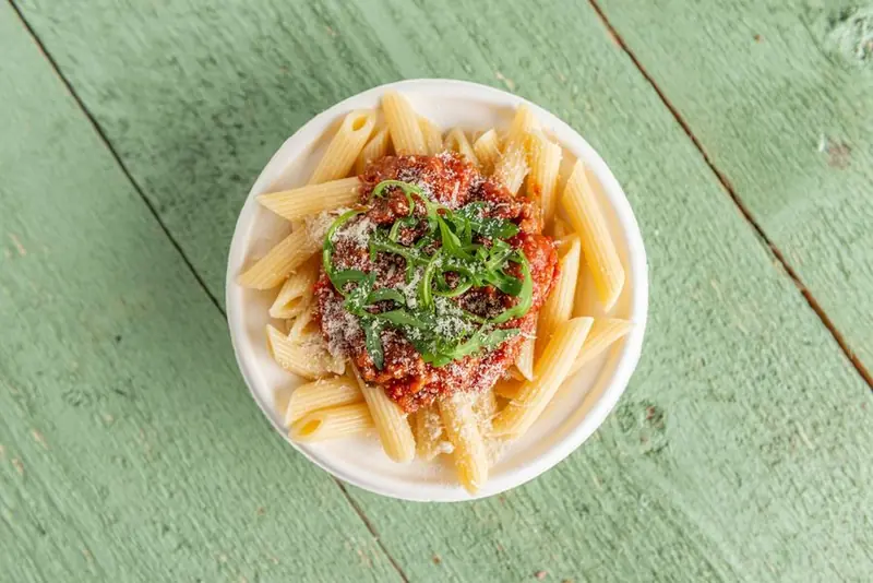 Pasta Pura, pastafoodtruck uit Flevoland, te huur via Feestkarhuren.nl