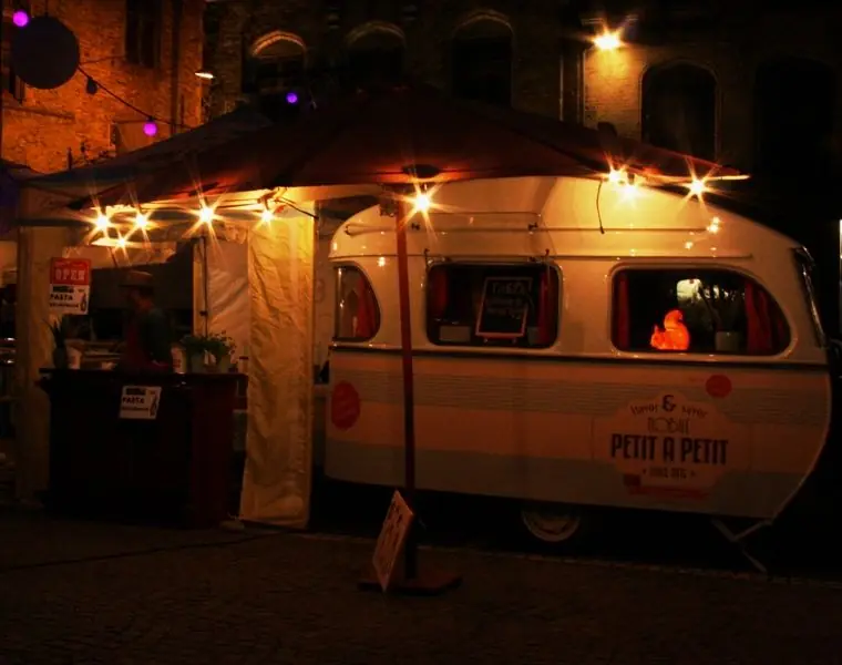 Petit à Petit, foodtruck met gezonde gerechten uit Antwerpen, te huur via Feestkarhuren.nl