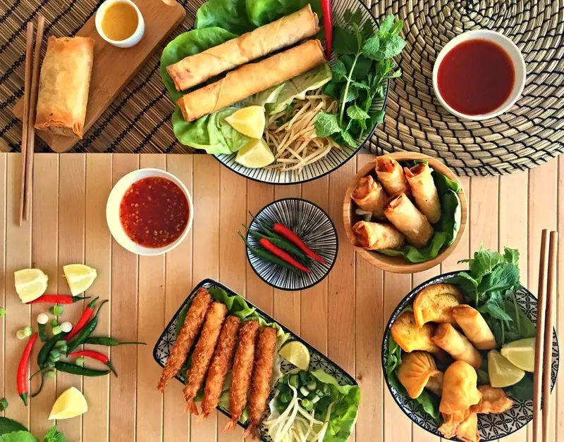 Phu's Loempia's, vegetarische foodtruck uit Zeeland, te huur via Feestkarhuren.nl